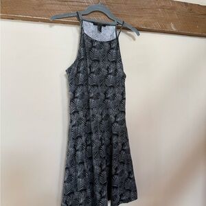 Forever 21 Black and White Palm Print Tank